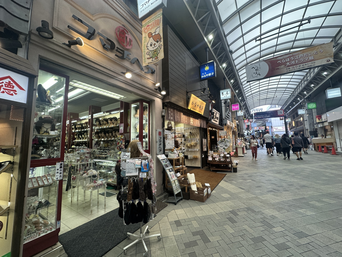 新仲見世のアーケード